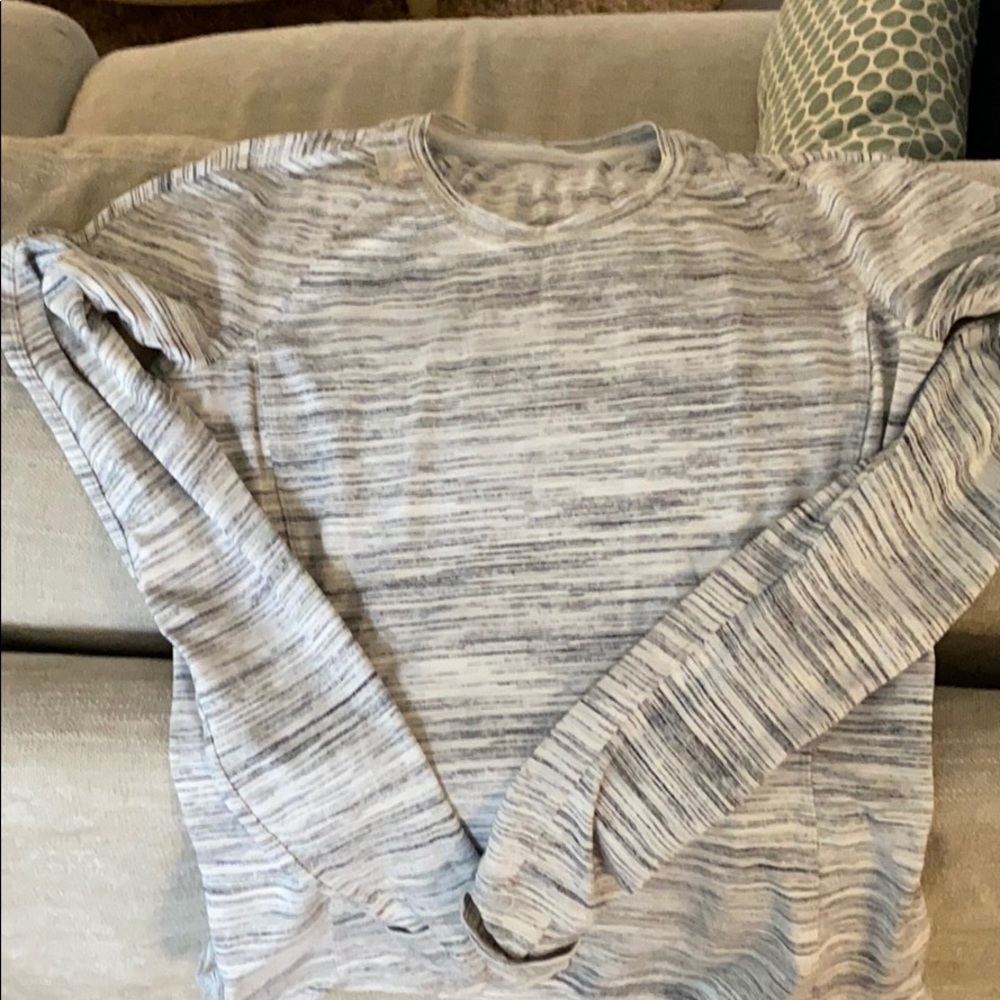 Lululemon long sleeve shirt